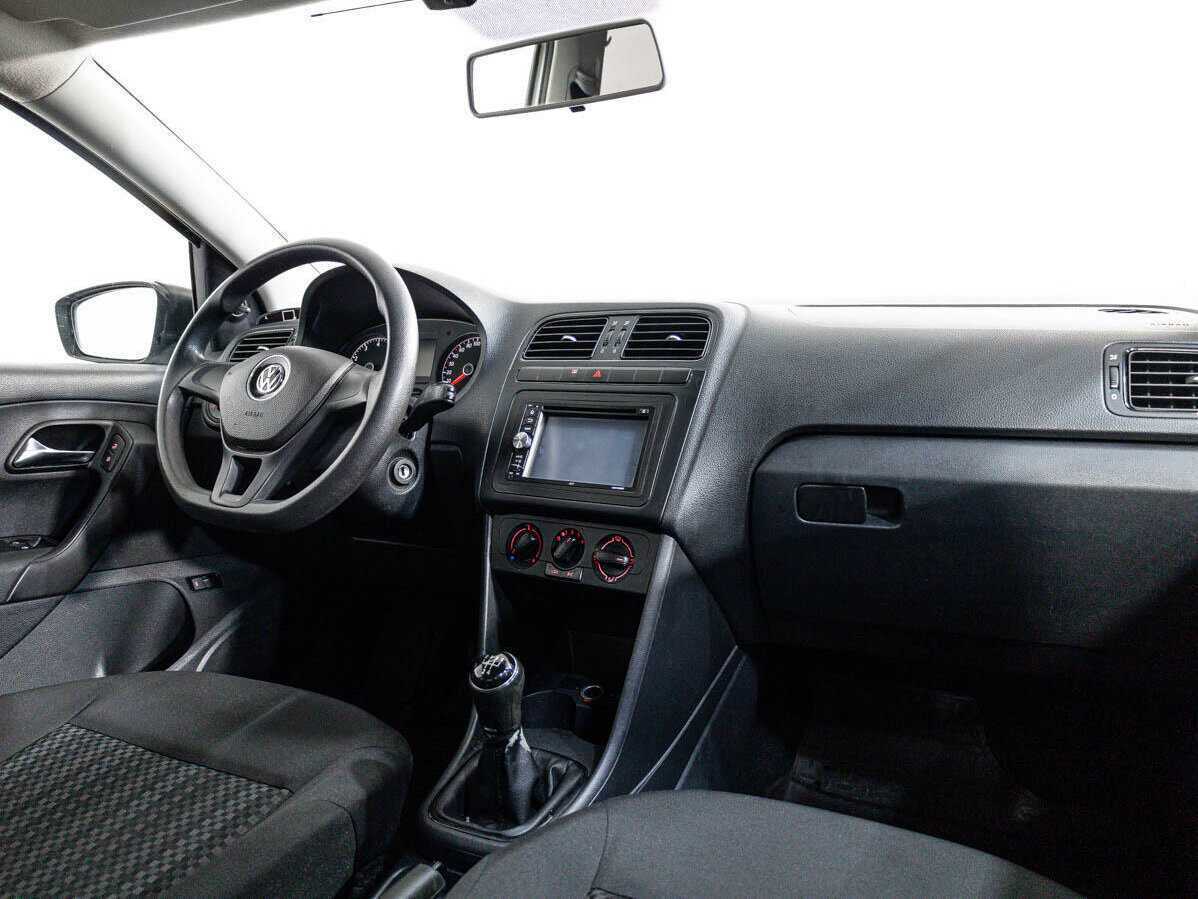 Volkswagen Polo, 2015 Фото №8