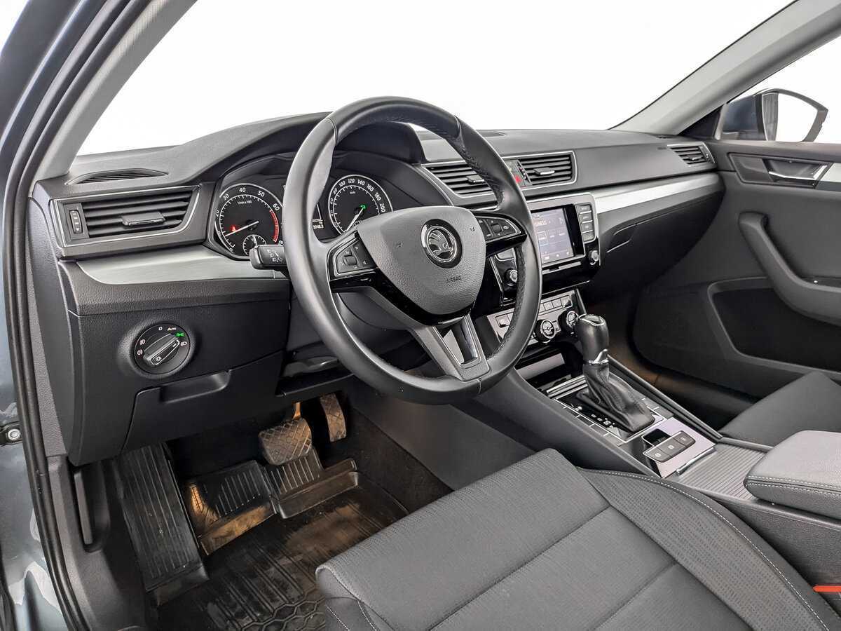 Skoda Superb, 2019 Фото №14