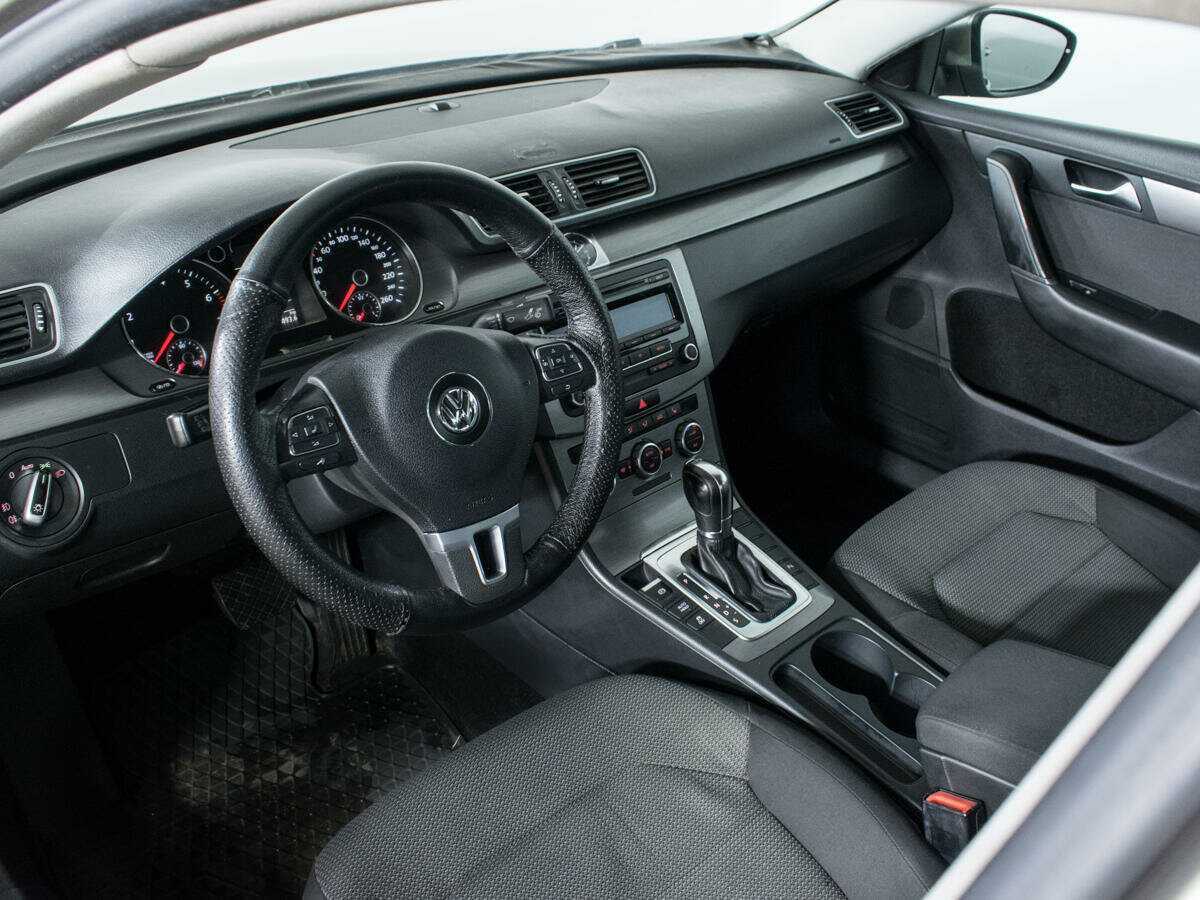 Volkswagen Passat, 2012 Фото №13