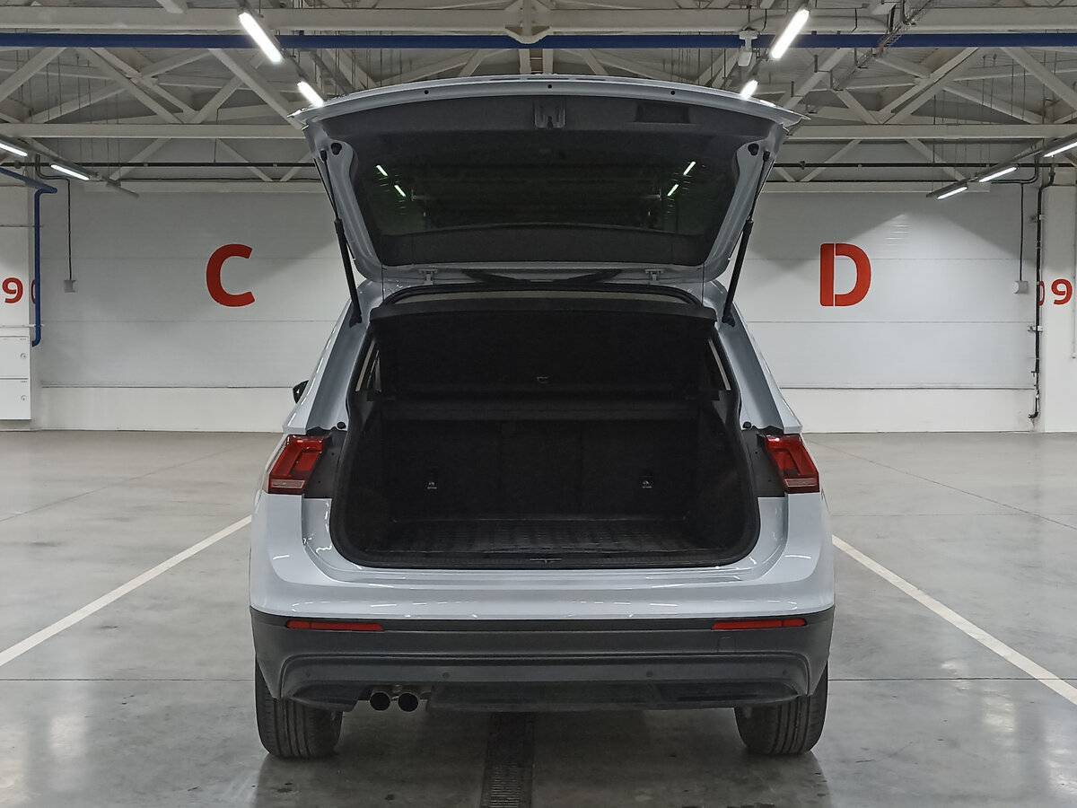 Volkswagen Tiguan, 2019 Фото №10