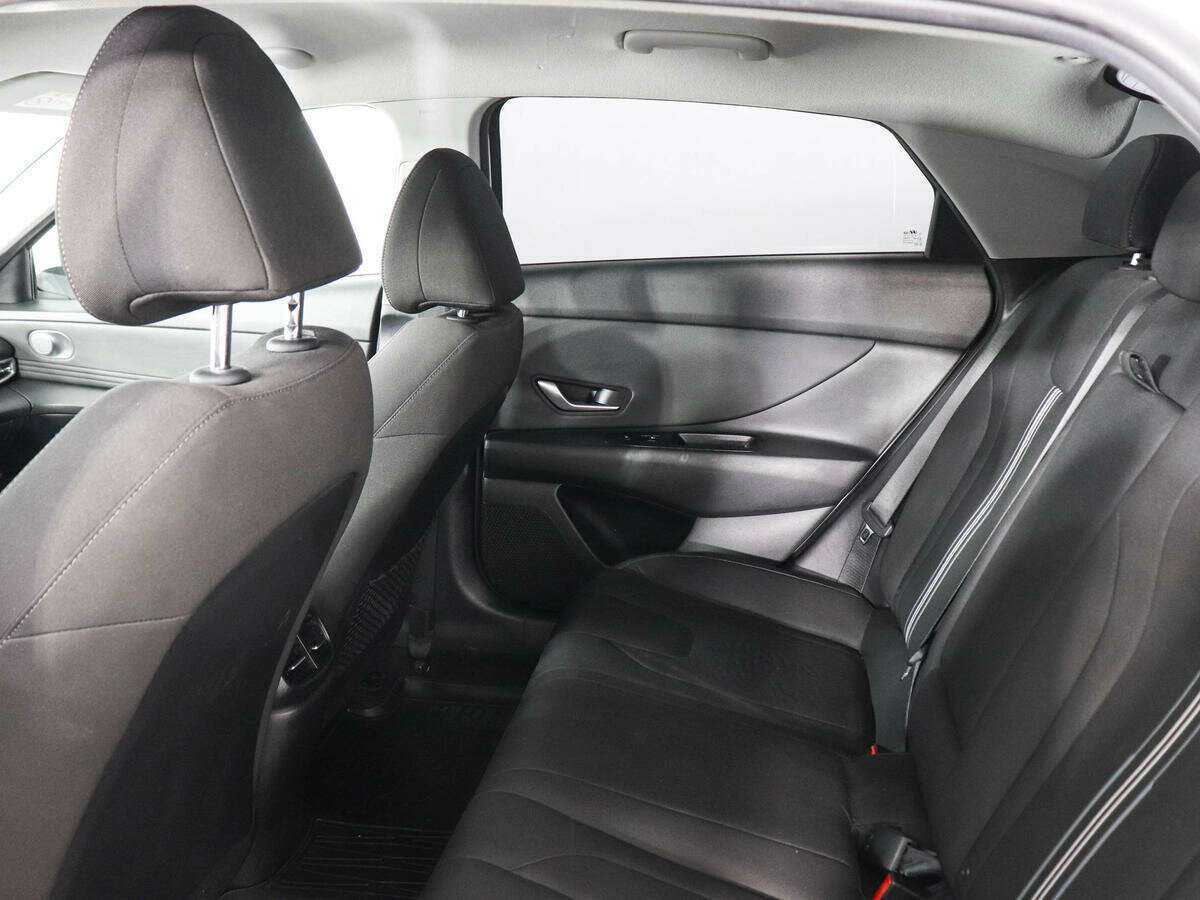 Hyundai Elantra, 2021 Фото №12