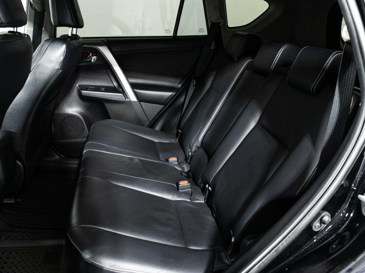 Toyota RAV4 IV (XA40) Рестайлинг, 2016 Фото №10