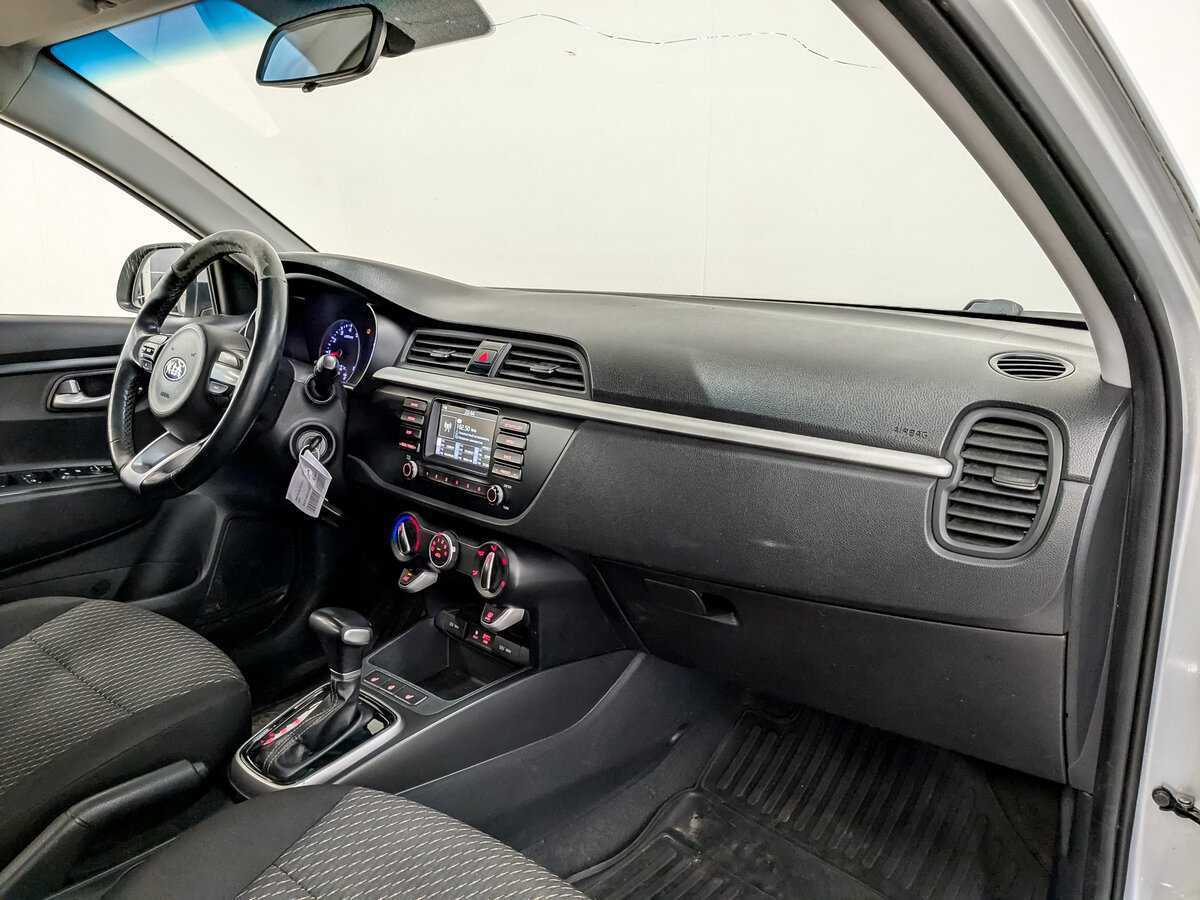 Kia Rio X-Line, 2020 Фото №11