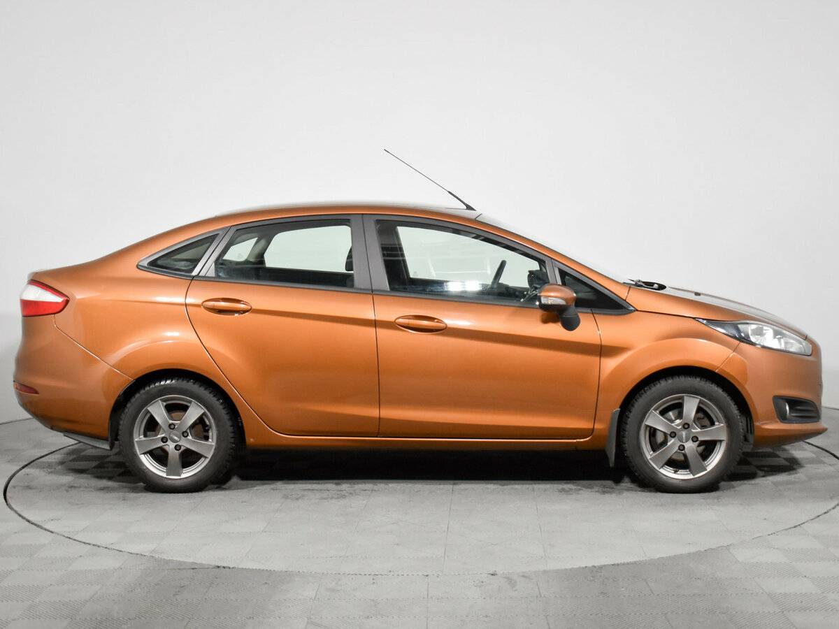 Ford Fiesta Mk6 Рестайлинг, 2016 Фото №4