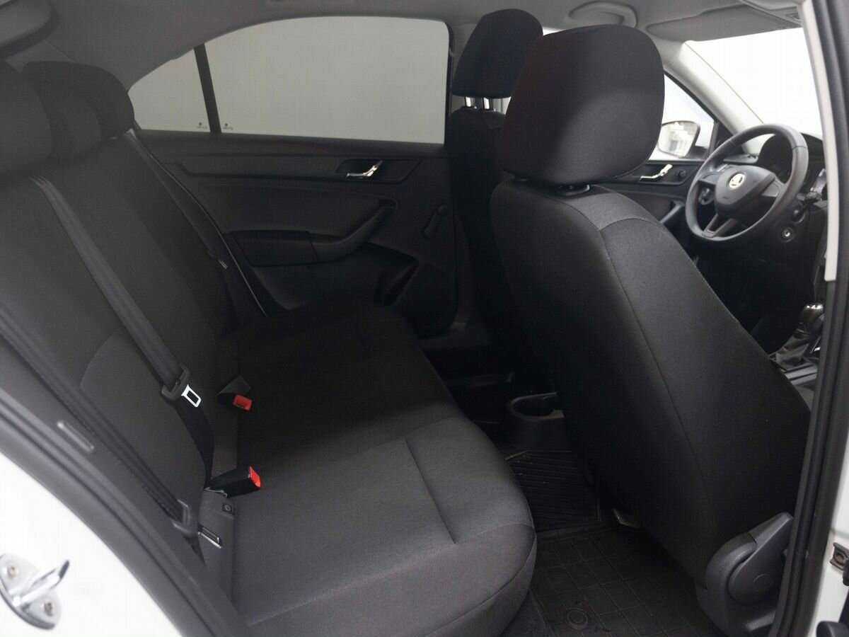 Skoda Rapid, 2017 Фото №10