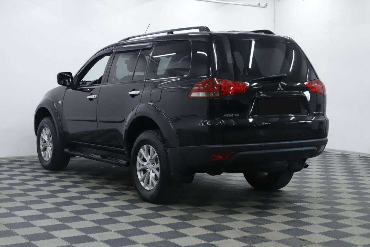 Mitsubishi Pajero Sport, 2015 Фото №2