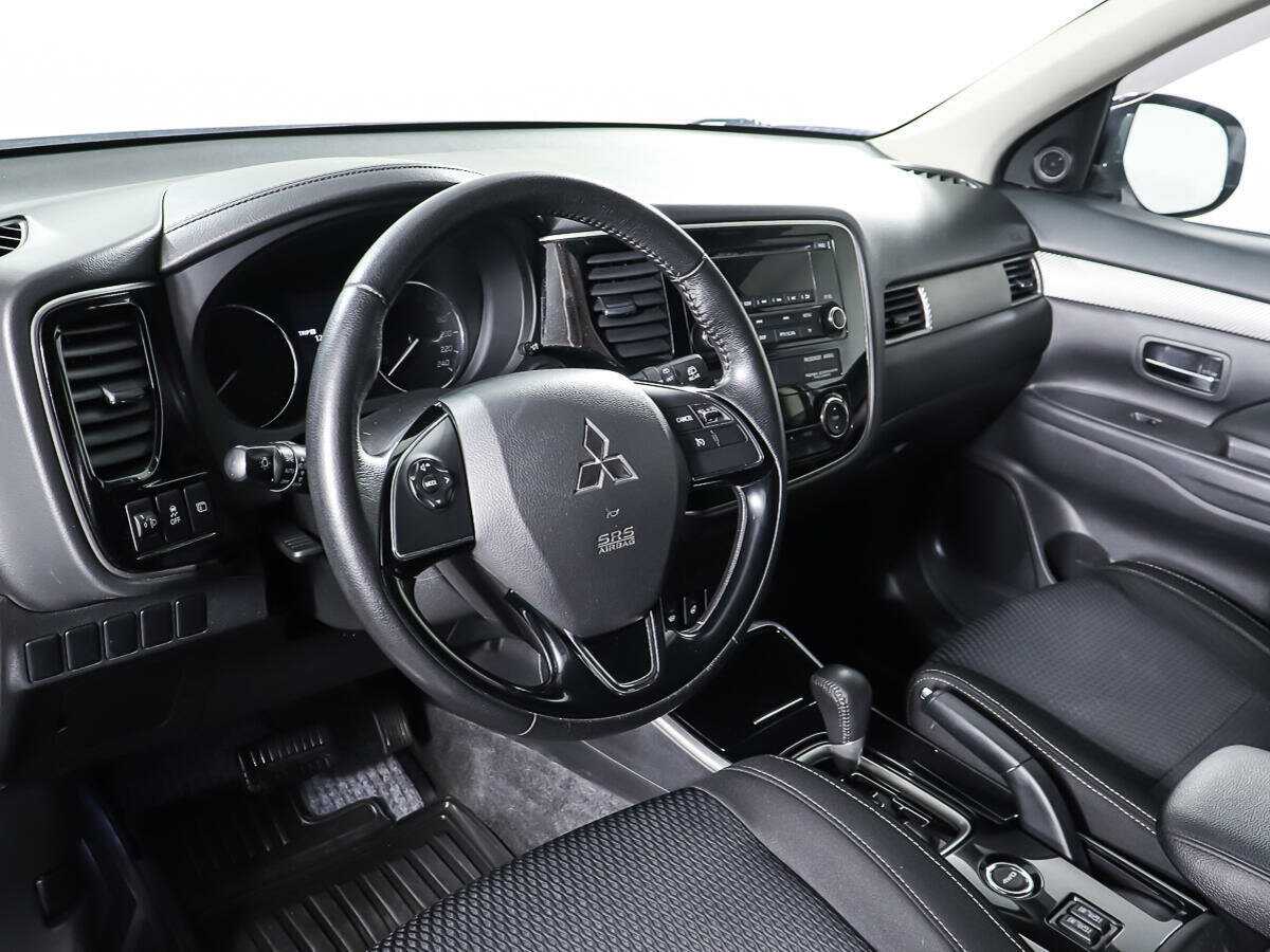 Mitsubishi Outlander, 2018 Фото №13