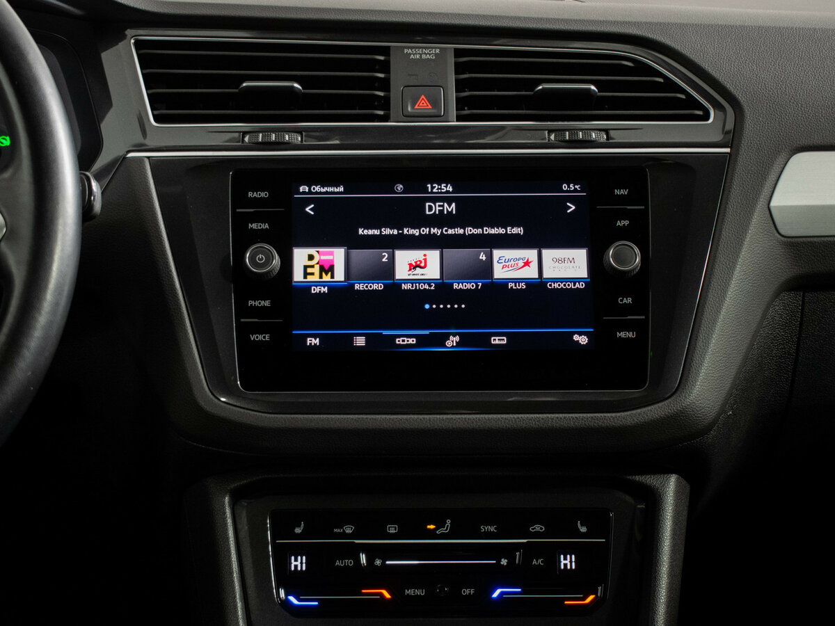 Volkswagen Tiguan II Рестайлинг, 2022 Фото №13