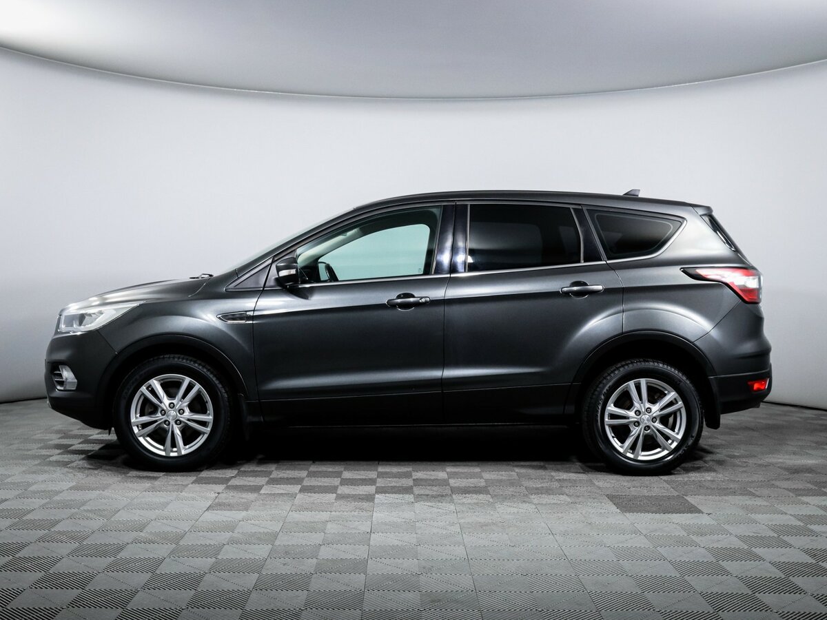 Ford Kuga II Рестайлинг, 2019 Фото №8