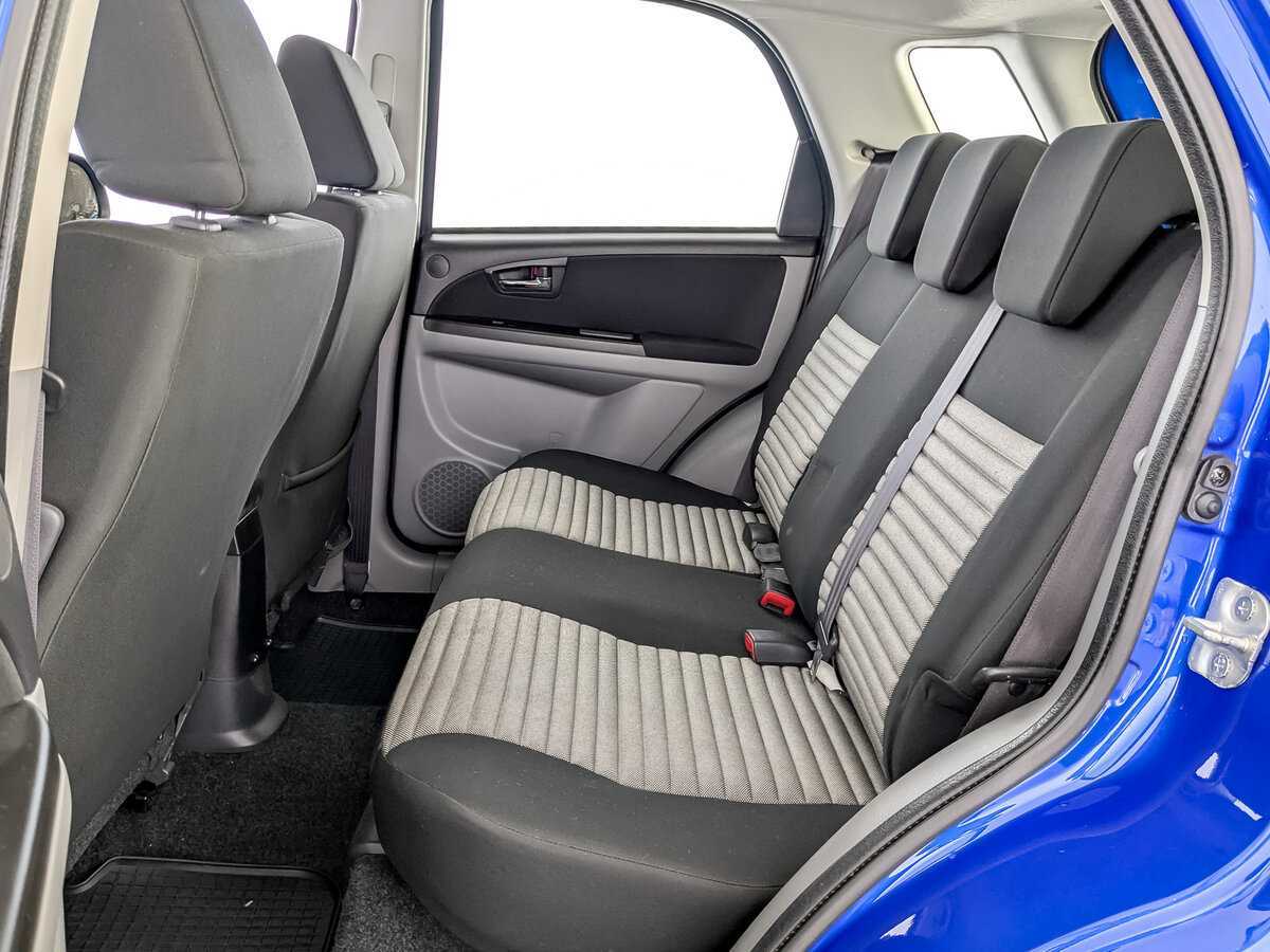 Suzuki SX4, 2012 Фото №12