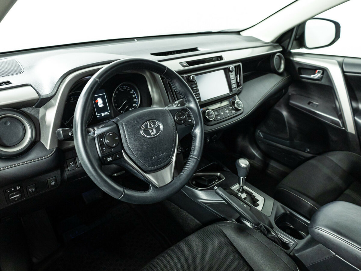 Toyota RAV4 IV (XA40) Рестайлинг, 2017 Фото №11