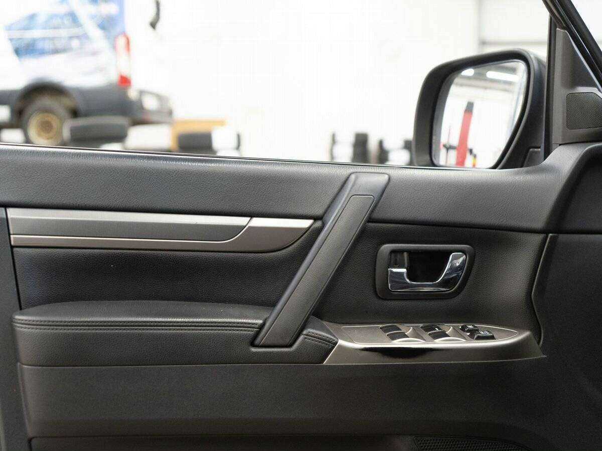 Mitsubishi Pajero, 2014 Фото №13