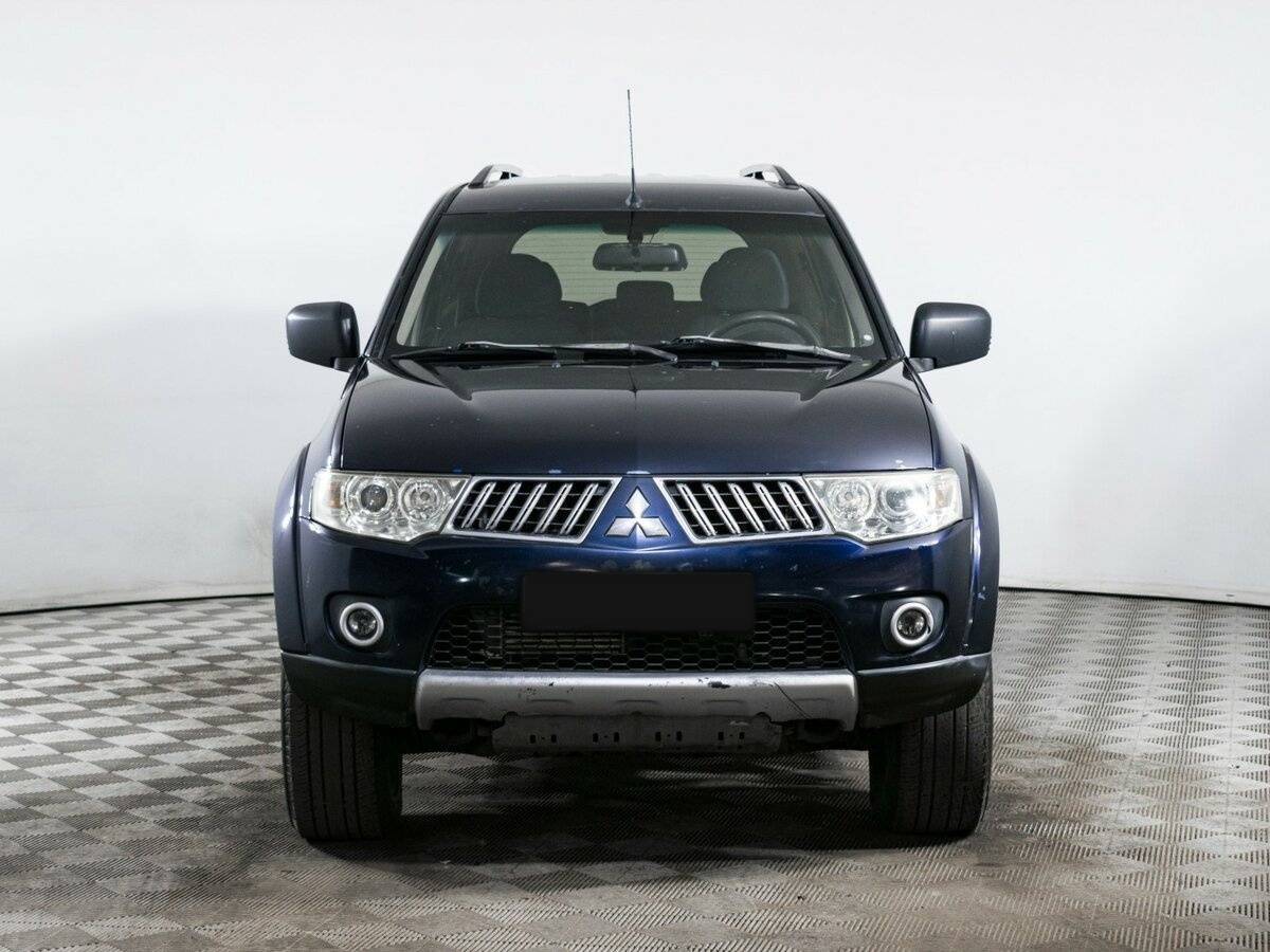 Mitsubishi Pajero Sport, 2012 Фото №2