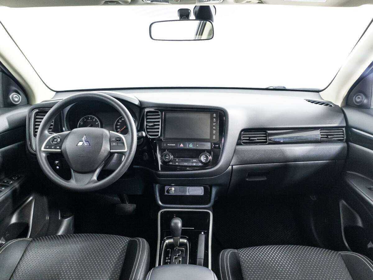 Mitsubishi Outlander, 2022 Фото №13
