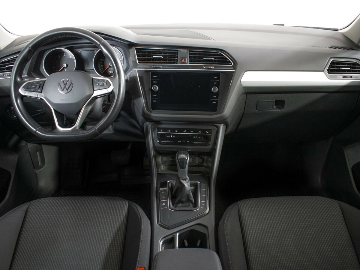 Volkswagen Tiguan II Рестайлинг, 2021 Фото №11
