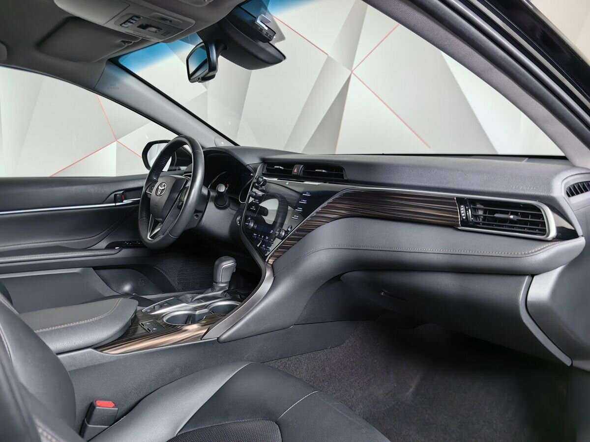 Toyota Camry, 2020 Фото №8