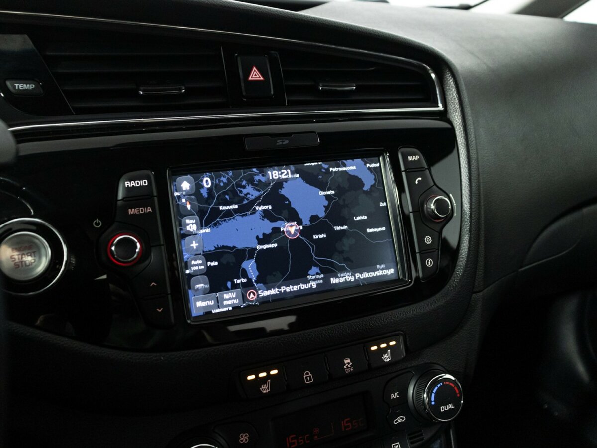 Kia Ceed II Рестайлинг, 2018 Фото №15