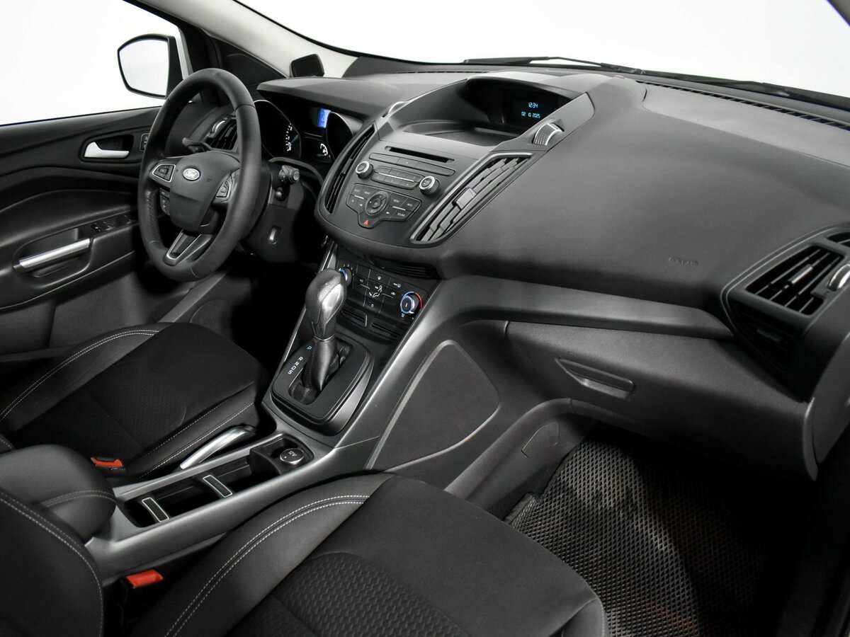 Ford Kuga II Рестайлинг, 2019 Фото №12