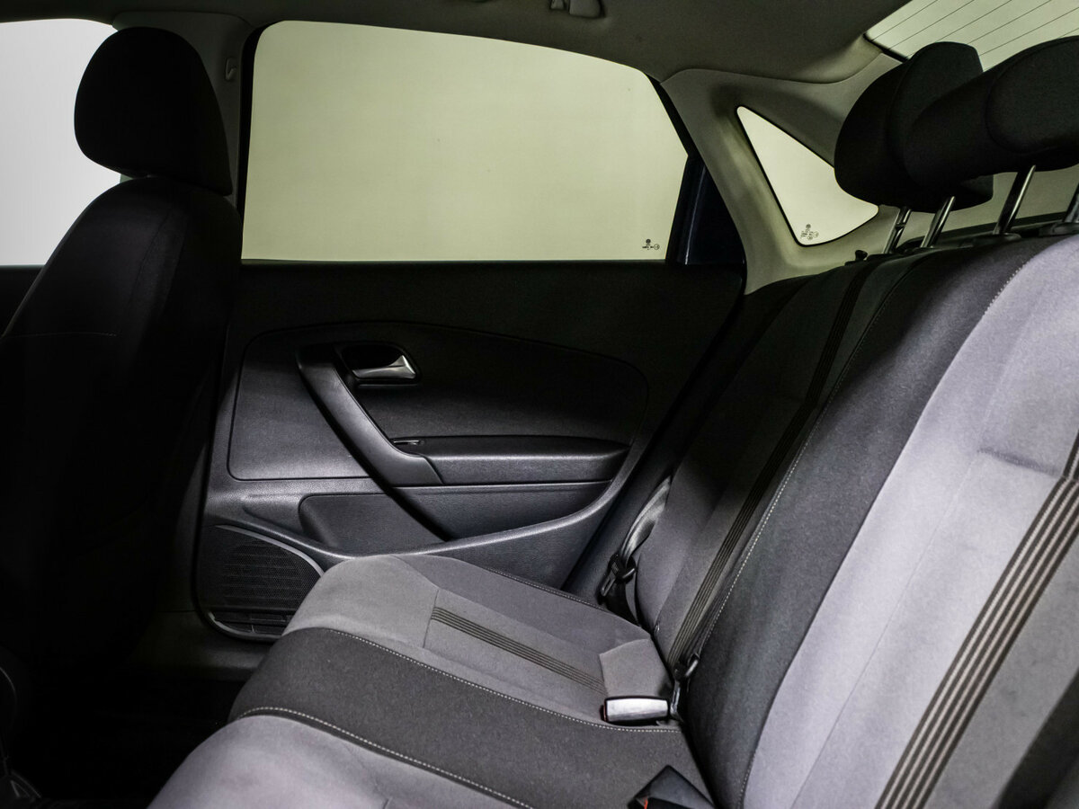 Volkswagen Polo V Рестайлинг, 2016 Фото №13