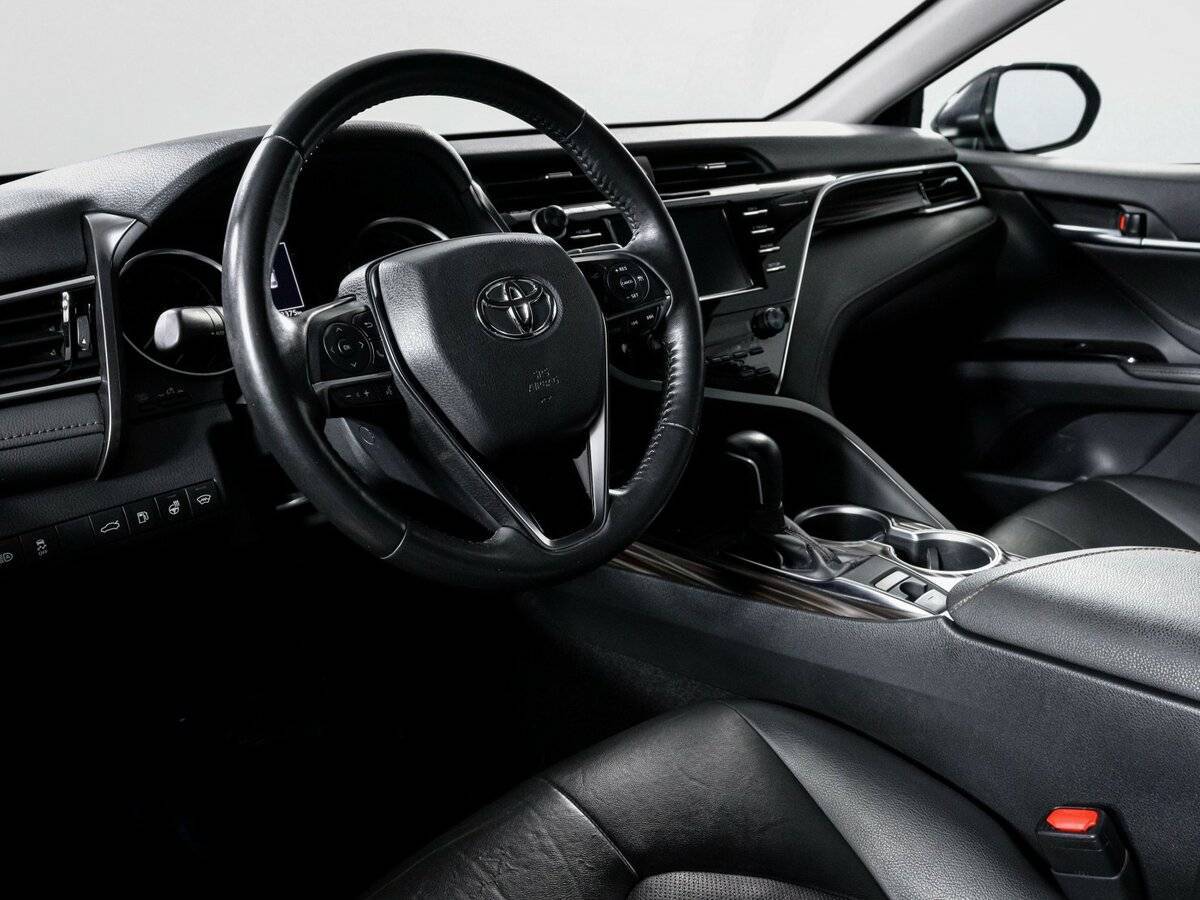 Toyota Camry, 2018 Фото №14