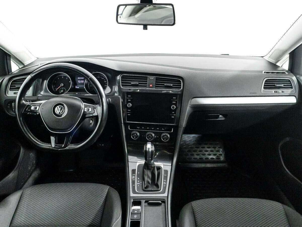 Volkswagen Golf, 2018 Фото №13