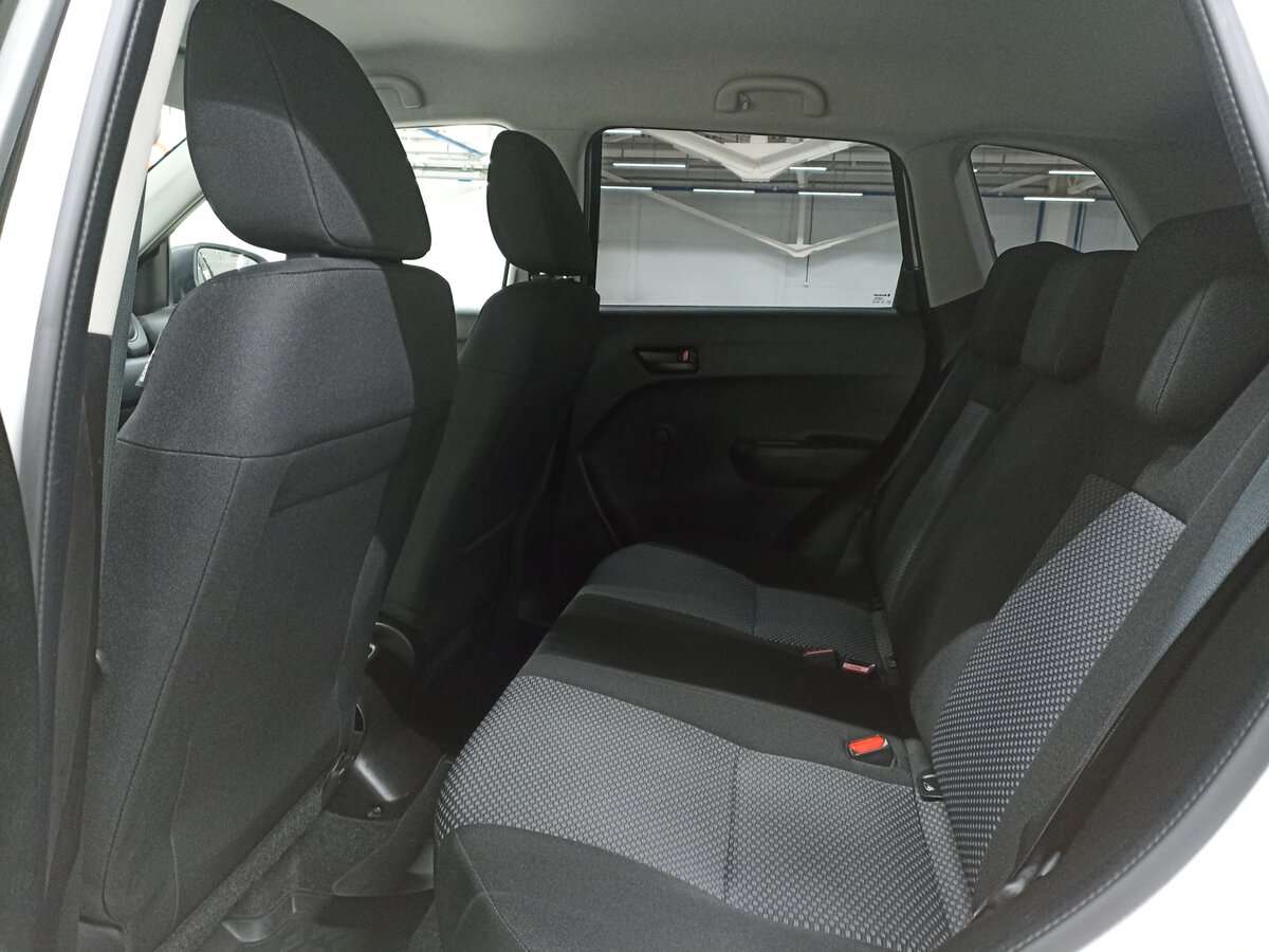 Suzuki Vitara, 2021 Фото №12