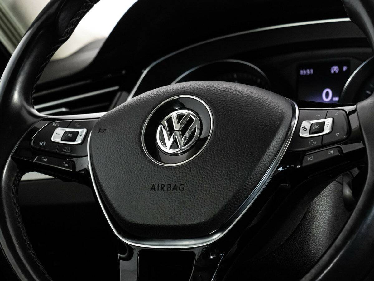 Volkswagen Passat, 2018 Фото №12