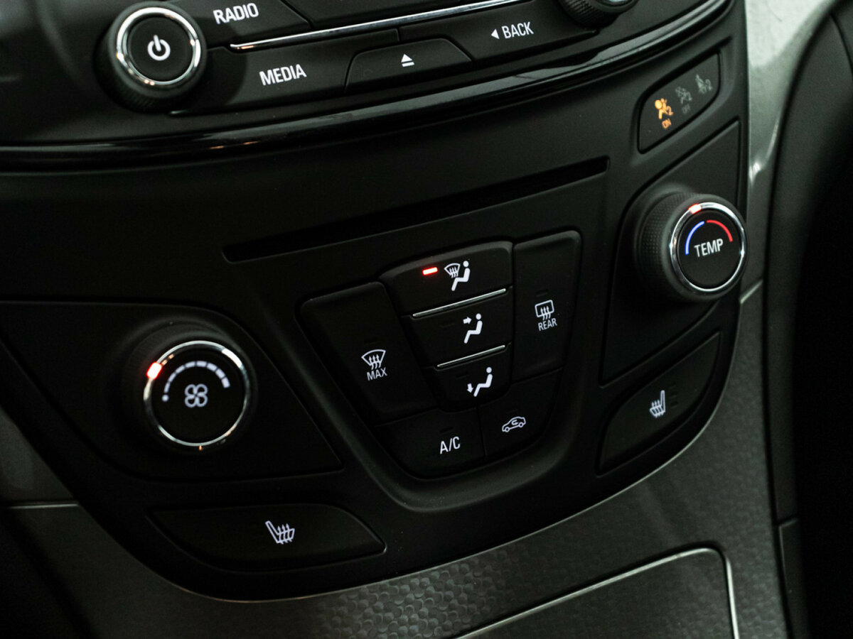 Opel Insignia I Рестайлинг, 2014 Фото №14