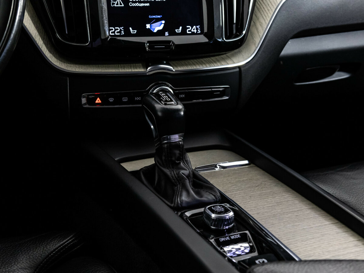 Volvo XC60 II, 2019 Фото №9