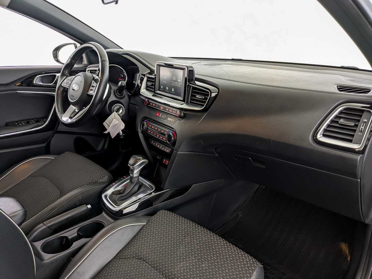 Kia Ceed, 2018 Фото №9
