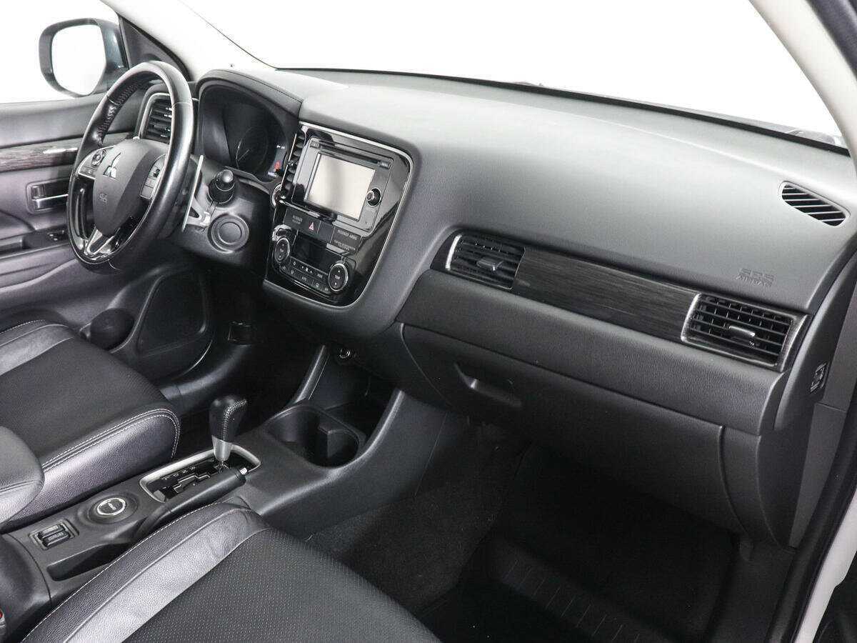 Mitsubishi Outlander, 2015 Фото №10