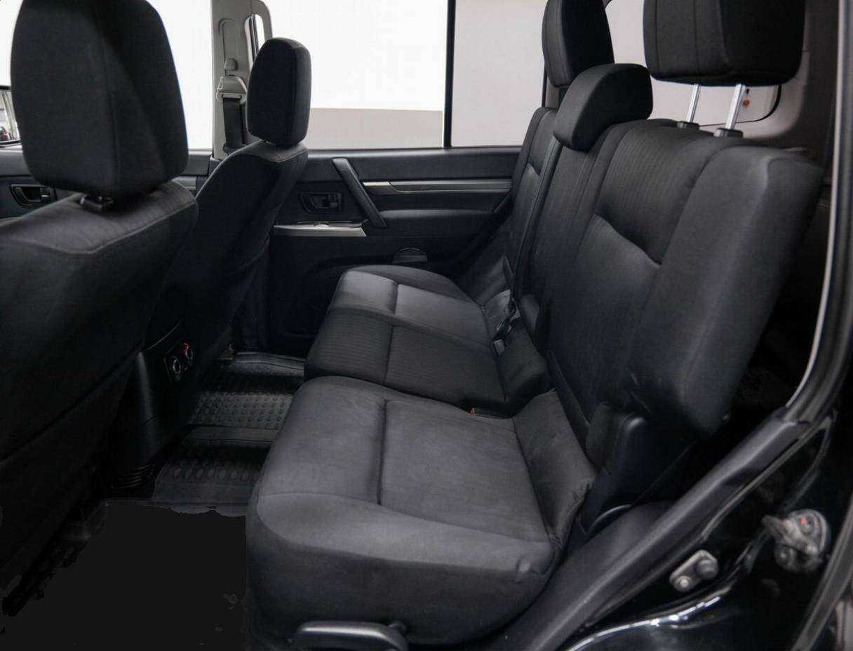 Mitsubishi Pajero, 2011 Фото №16