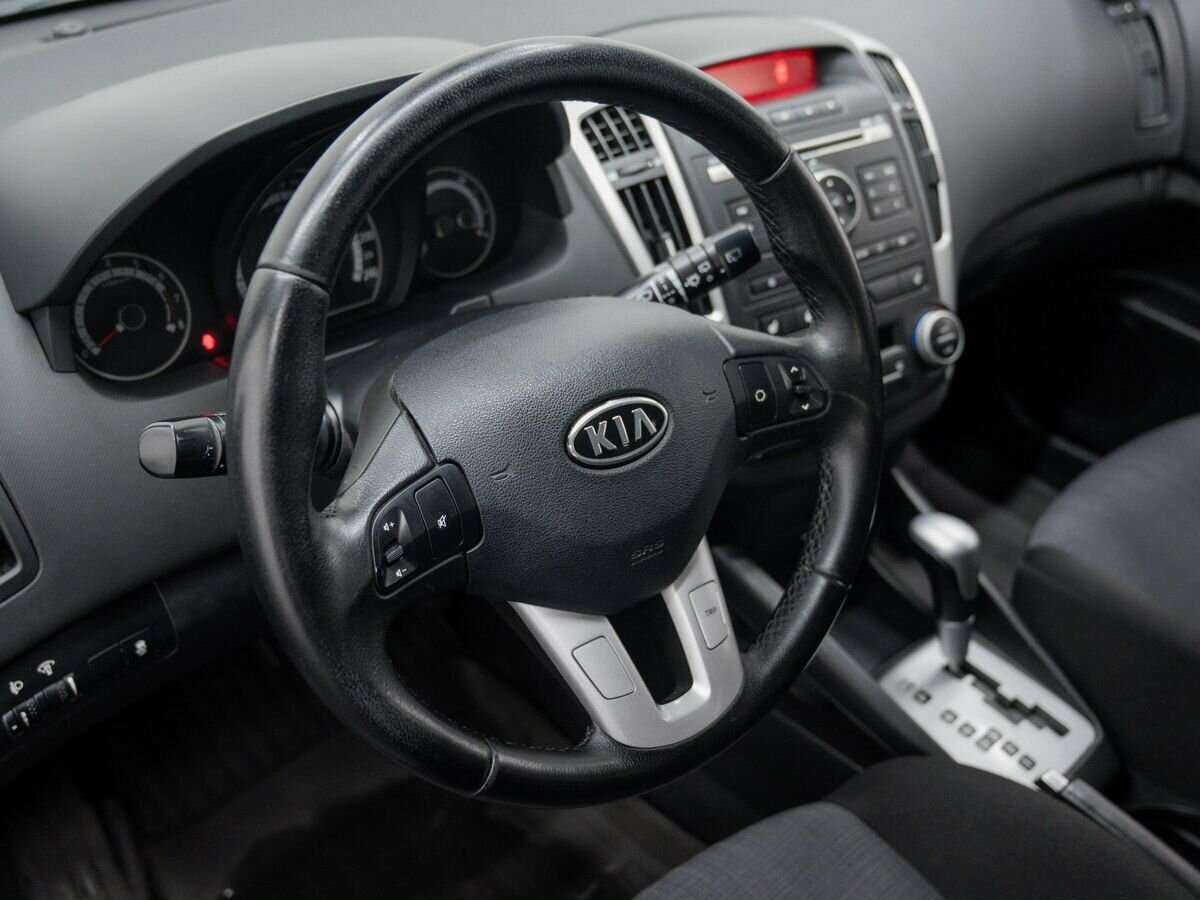 Kia Ceed, 2010 Фото №17