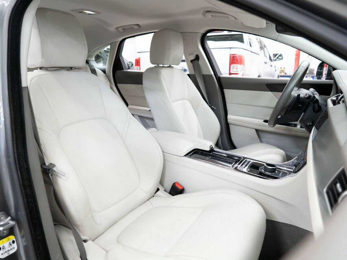 Jaguar XF, 2017 Фото №9