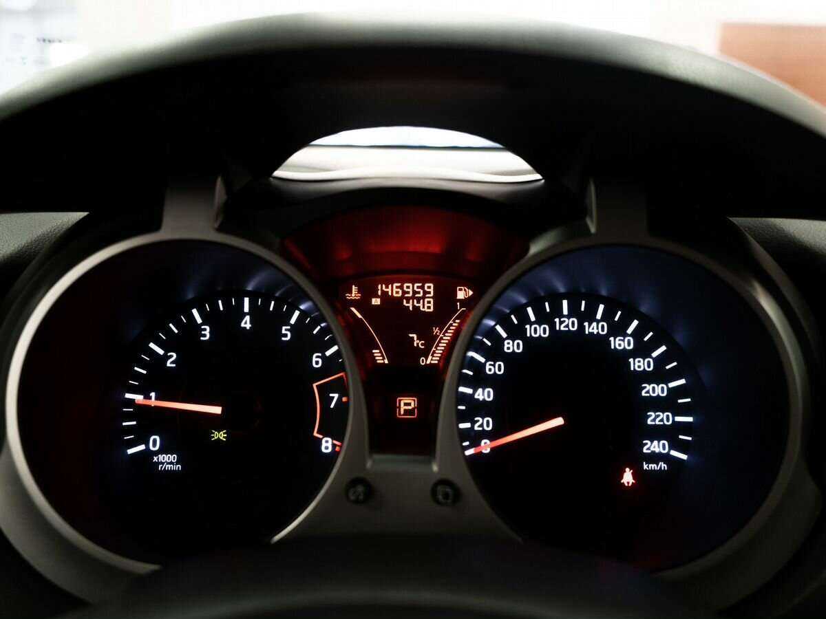 Nissan Juke, 2011 Фото №11