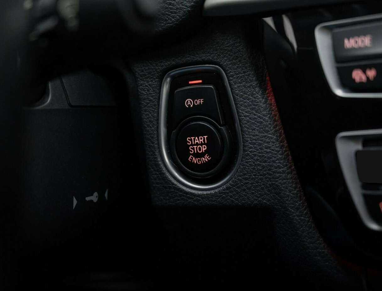 BMW 3 серии 318i, 2016 Фото №21