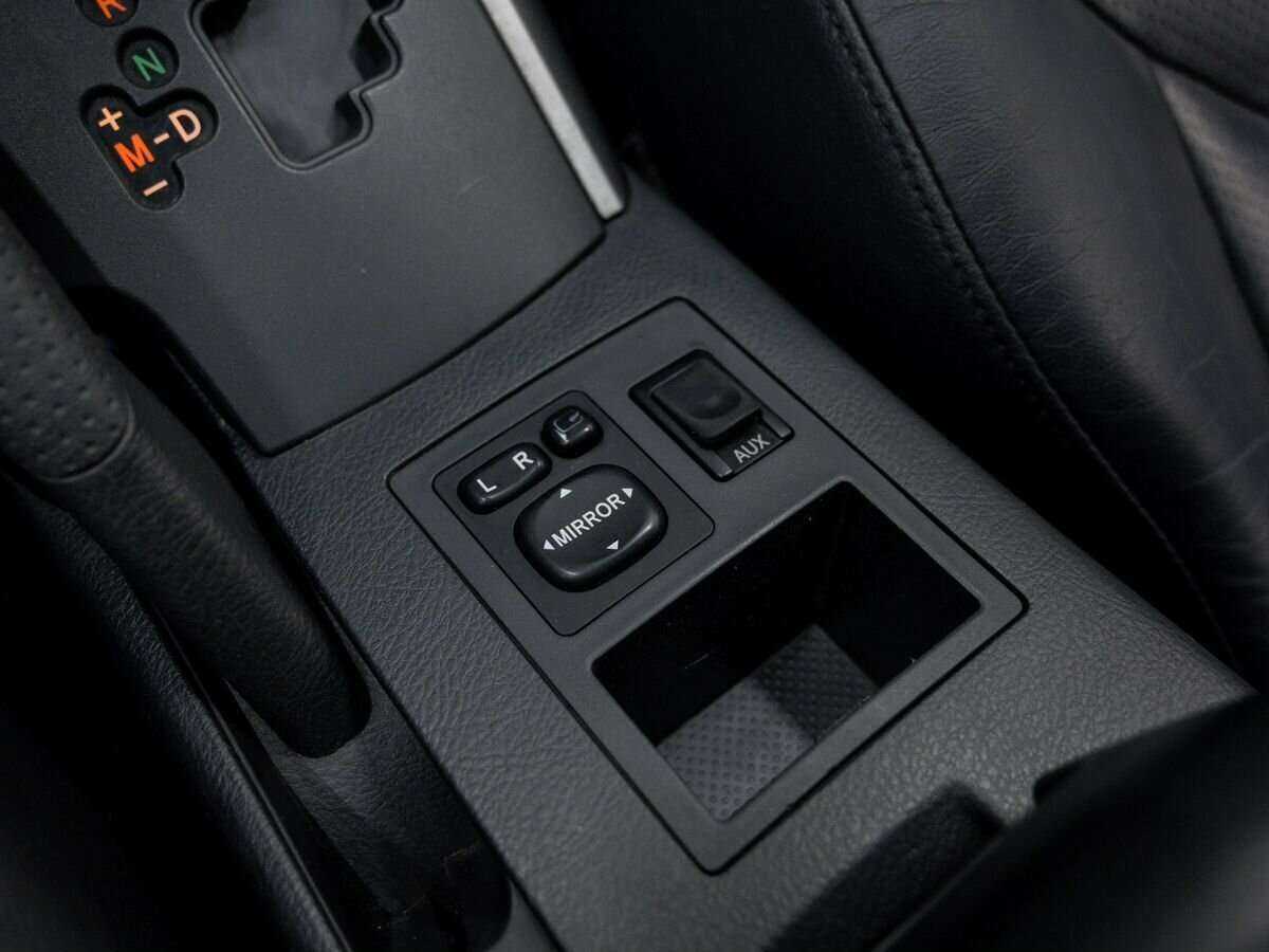 Toyota RAV4, 2011 Фото №23