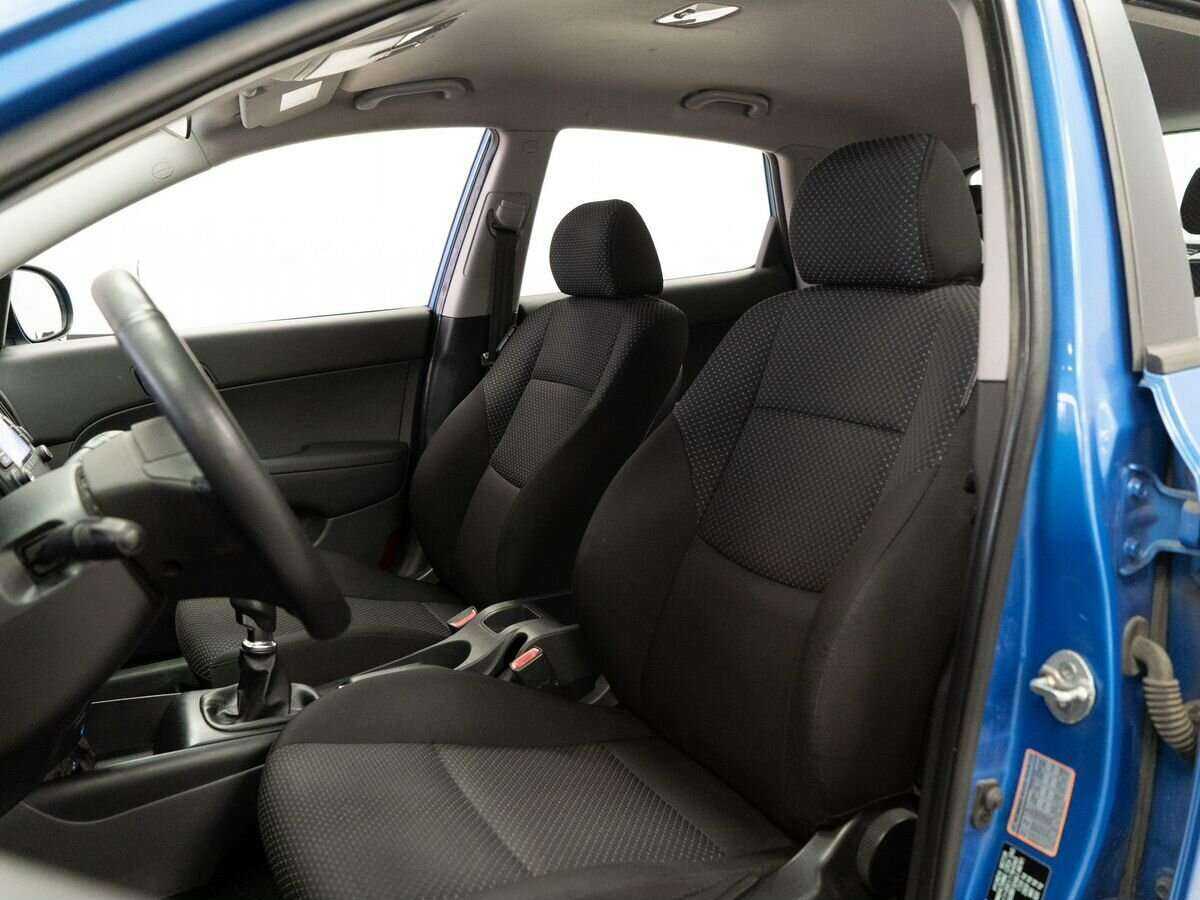 Hyundai i30, 2010 Фото №6