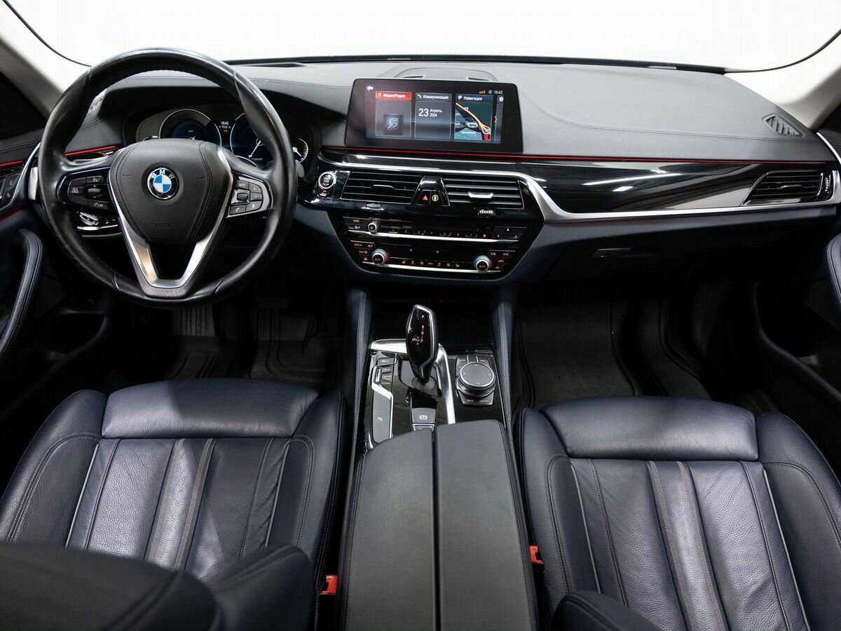 BMW 5 серии 520d xDrive, 2017 Фото №14