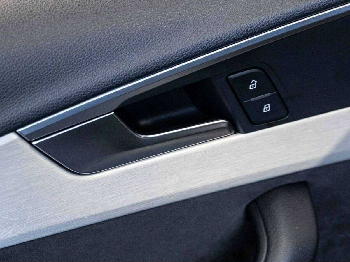 Audi A4, 2018 Фото №18