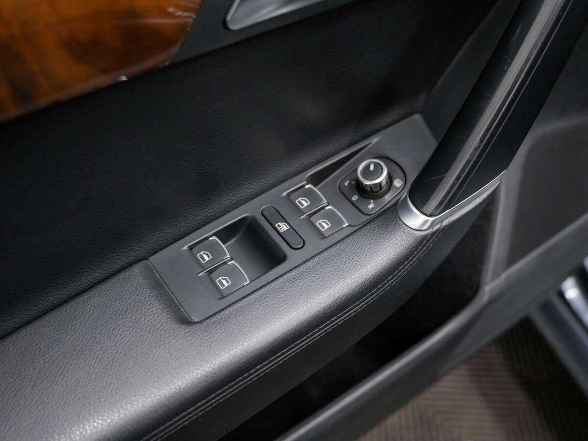 Volkswagen Passat, 2011 Фото №15