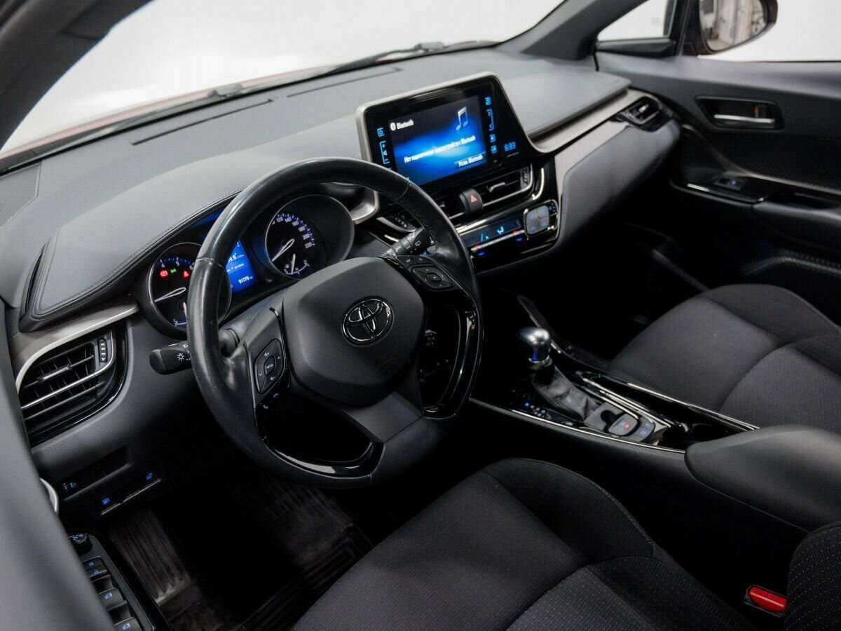 Toyota C-HR, 2018 Фото №11