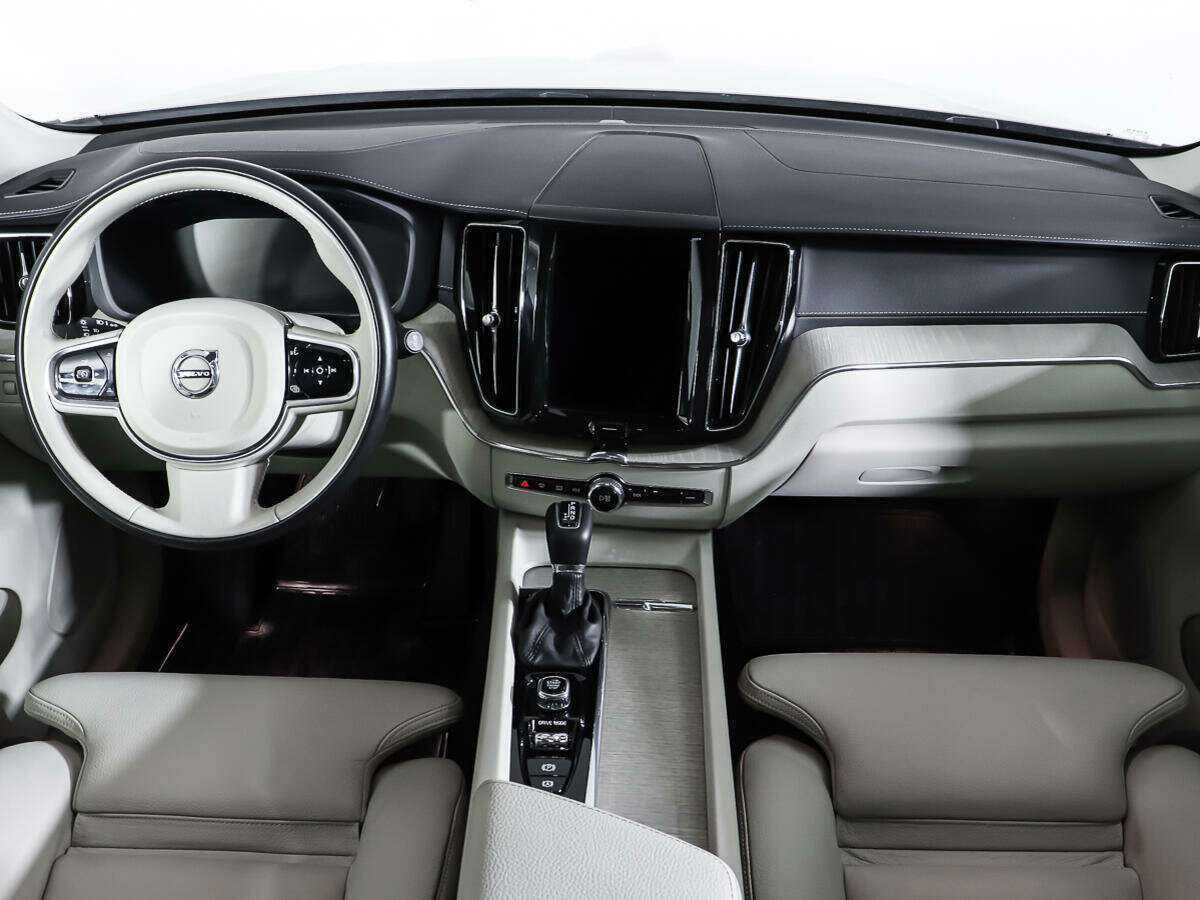 Volvo XC60, 2021 Фото №11