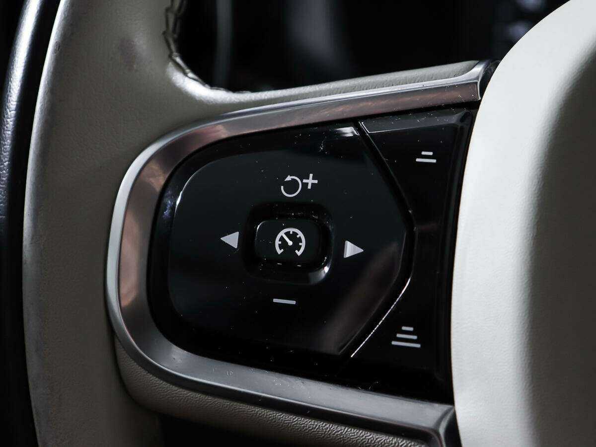 Volvo XC60, 2021 Фото №19