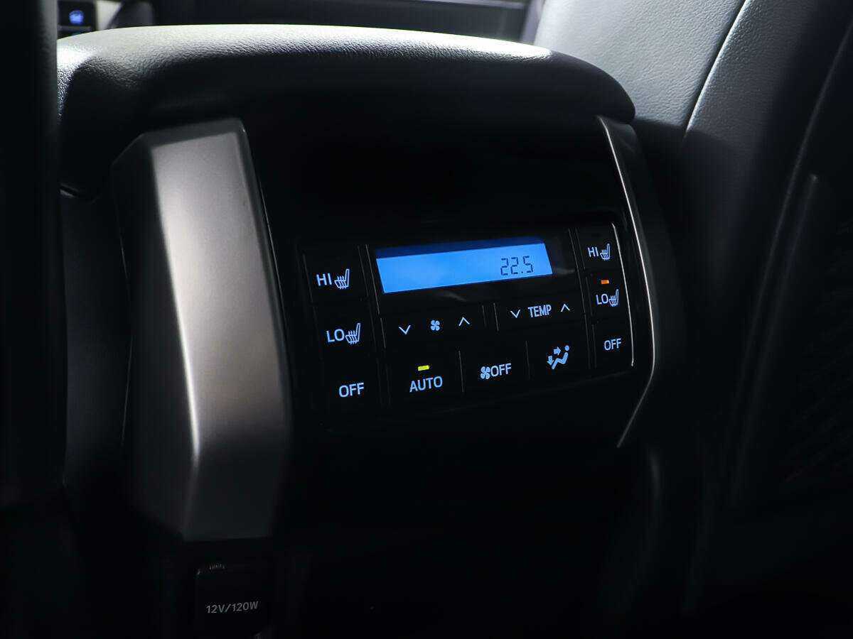 Toyota Land Cruiser Prado, 2020 Фото №22