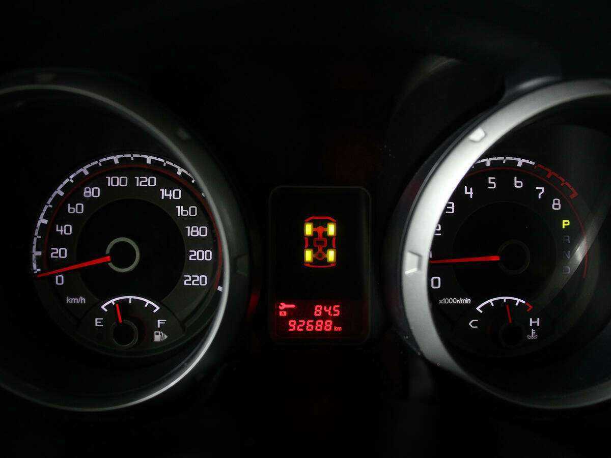 Mitsubishi Pajero, 2017 Фото №11