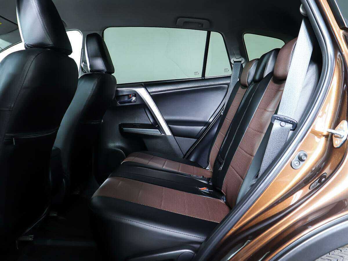 Toyota RAV4, 2018 Фото №9