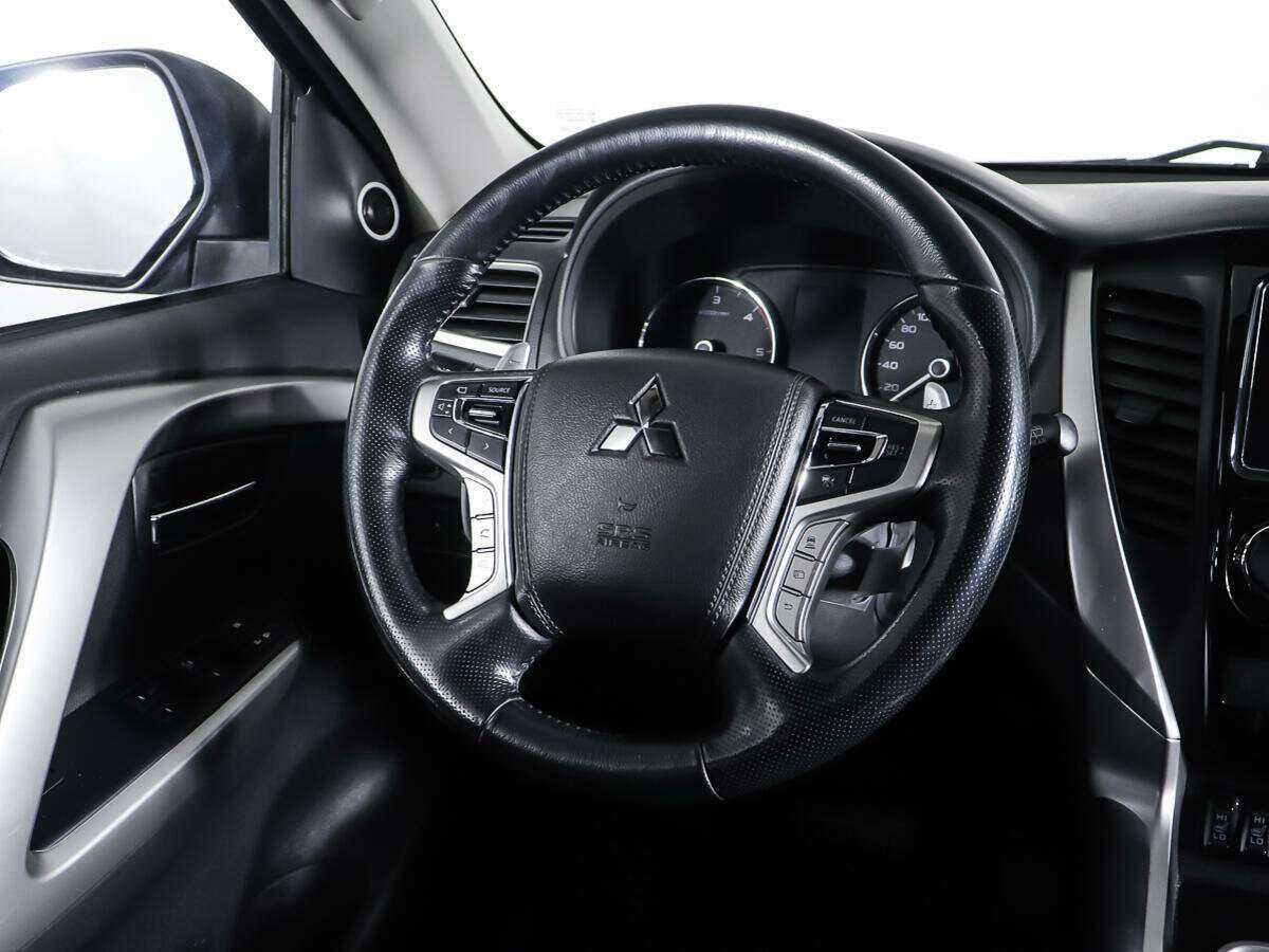 Mitsubishi Pajero Sport, 2019 Фото №17