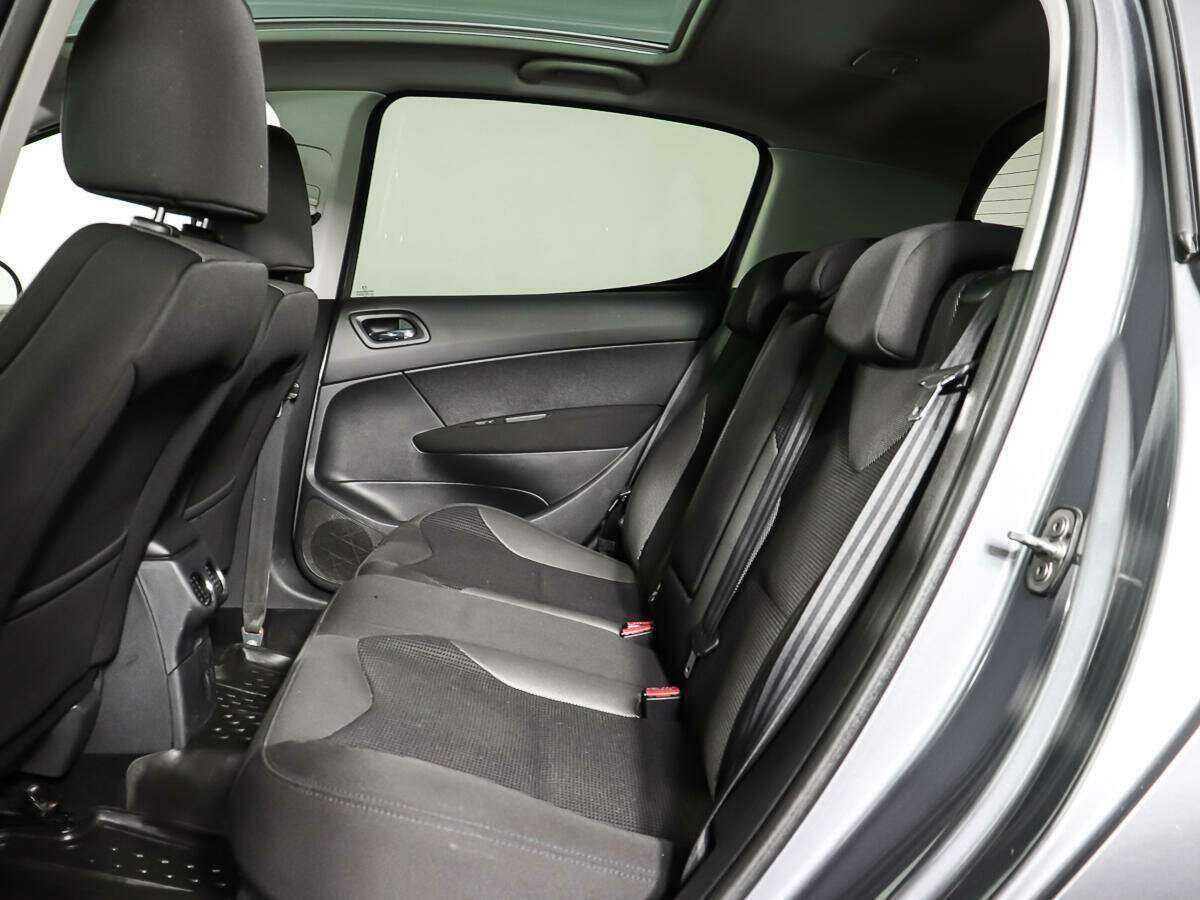 Peugeot 308, 2010 Фото №9