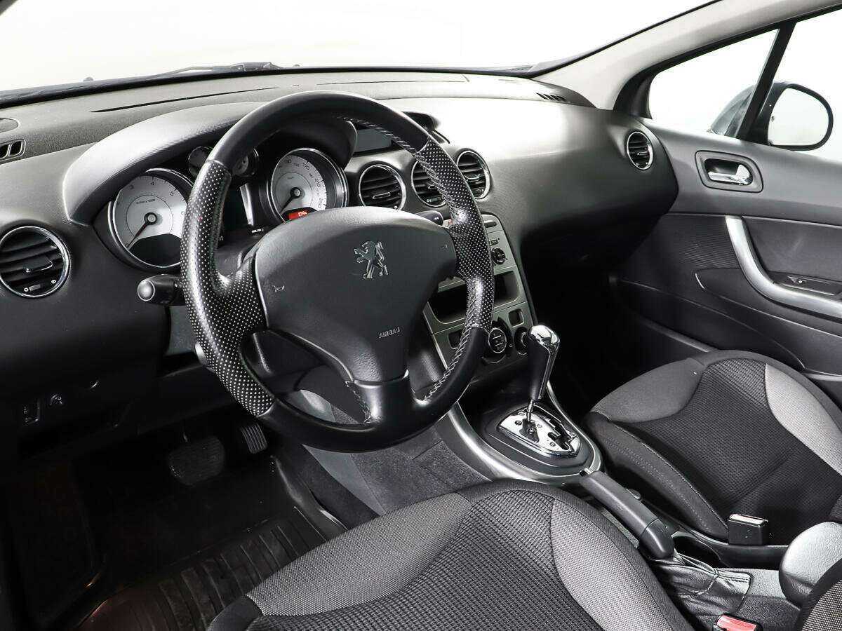 Peugeot 308, 2010 Фото №12